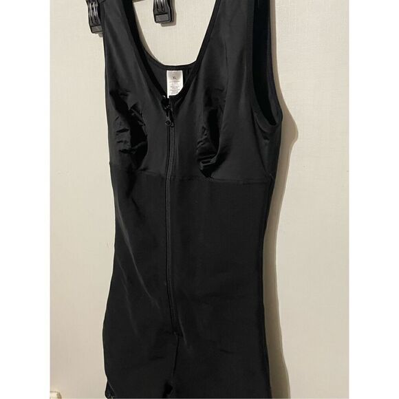 NWOT Unbranded Women’s XL Black Shapewear Bodysuit One Piece Shorts - Picture 3 of 8